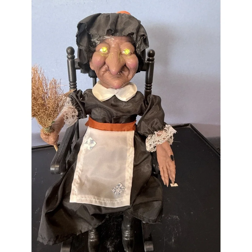 Vintage 1991 Gemmy Halloween Rocking Witch Sound Activated Scary Laugh Voice